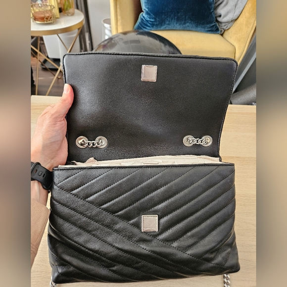 Tory Burch Black Kira Chevron Convertible Shoulder Bag - Picture 9 of 12